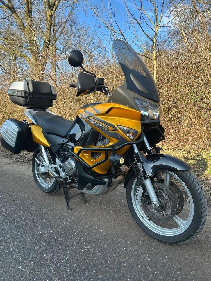 Honda Varadero ABS ( XL 1000 ), Motoren, Motoren | Honda, Particulier, Toermotor, meer dan 35 kW, 2 cilinders, Motorrijbewijs A