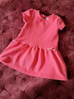 Baby club koraalroze jurk - 86, Enfants & Bébés, Vêtements de bébé | Taille 86, Robe ou Jupe, Enlèvement ou Envoi, Comme neuf