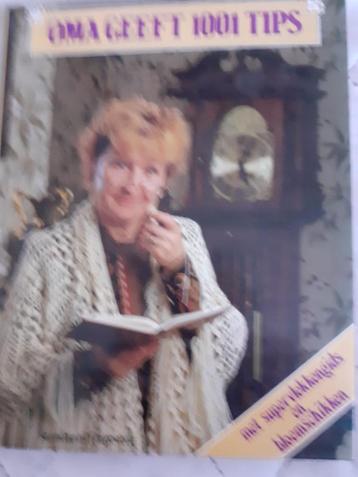 Boek : Oma geeft 1001 tips beschikbaar voor biedingen