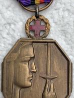 Medaille, Zilveren med. ROOD KRUIS Belg Erkentelijkhd 40-45, Verzamelen, Ophalen of Verzenden, Landmacht, Lintje, Medaille of Wings