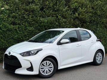 Toyota Yaris 1.5i VVT-i Hybrid+AIRCO+CAMERA+GARANTIE 2033+EU beschikbaar voor biedingen