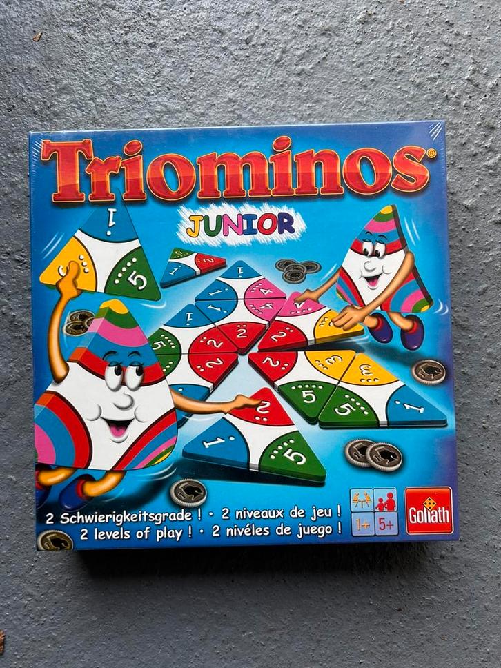 Triominos nieuw, Hobby en Vrije tijd, Gezelschapsspellen | Kaartspellen, Ophalen of Verzenden