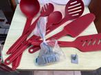 Tupperware ustensiles rouge, Huis en Inrichting, Keuken | Bestek, Ophalen of Verzenden, Nieuw