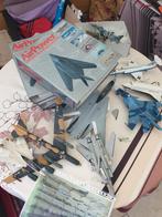 100 en meer vliegtuigen, boeken, cassettes en 2 bouwdozen, Verzamelen, Ophalen, Gebruikt