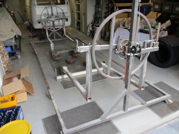 Spit voor wagens / oldtimer kas op te zetten beschikbaar voor biedingen