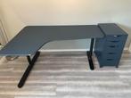 Ikea Bekant donkerblauw hoekbureau 160x110, Huis en Inrichting, Bureaus, Ophalen, In hoogte verstelbaar, Zo goed als nieuw, Bureau