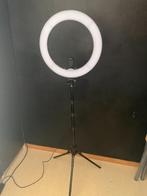 Ring Light Neewer 18 pouces (45cm) LED + trépied + sac, Lampe ou Kit de flash, Enlèvement, Utilisé