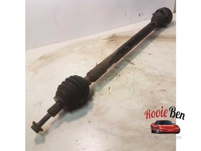 Aandrijfas rechts-voor van een Volkswagen Touran, Gebruikt, -, Volkswagen, -