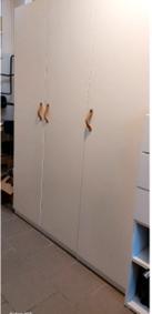 Armoire blanche 3 pans (IKEA), Comme neuf, Enlèvement, 200 cm ou plus, Avec tablette(s)
