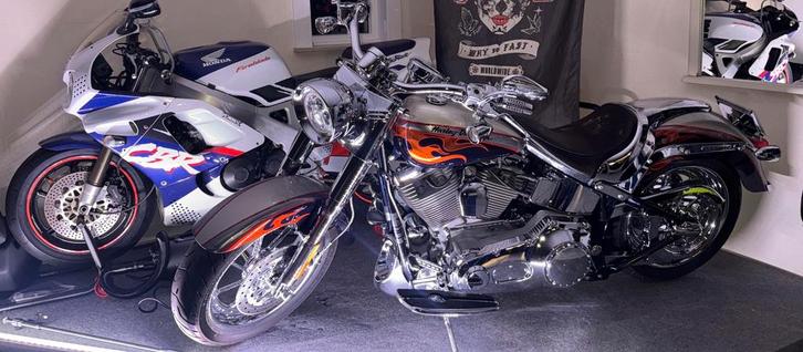 Harley-Davidson CVO Fat Boy limited edition - 2006 -15.000km, Motoren, Motoren | Harley-Davidson, Particulier, Chopper, 2 cilinders