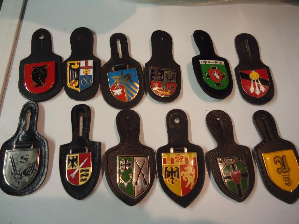lot breloques bundeswehr, Ophalen of Verzenden, Landmacht, Embleem of Badge
