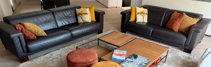 2 sièges en cuir marron dont 1 extensible électriquement., Maison & Meubles, Canapés | Salons, Utilisé, Banc droit, Quatre personnes ou plus