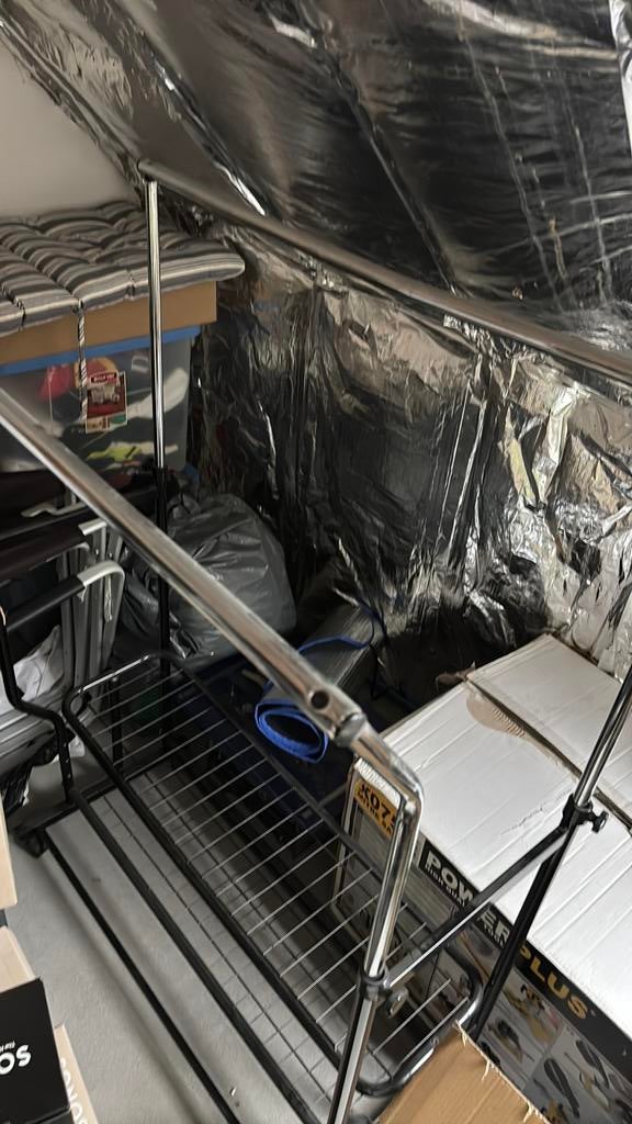 Zwart kledingrek, Enlèvement, Comme neuf