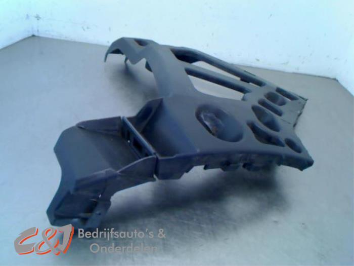 Coin pare-chocs arrière gauche d'un Renault Megane, Renault, -, 3 mois de garantie, Utilisé