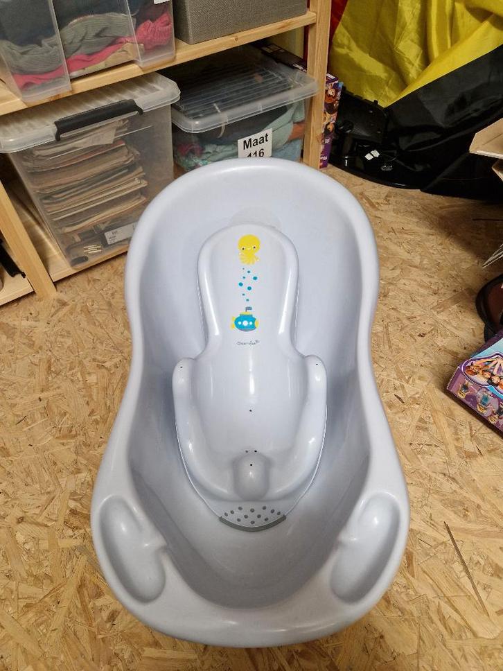 Baignoire et chaise de bain Dreambee pour bébé, Enfants & Bébés, Bains & Soins, Utilisé, Baignoire, Autres marques, Standard, Enlèvement