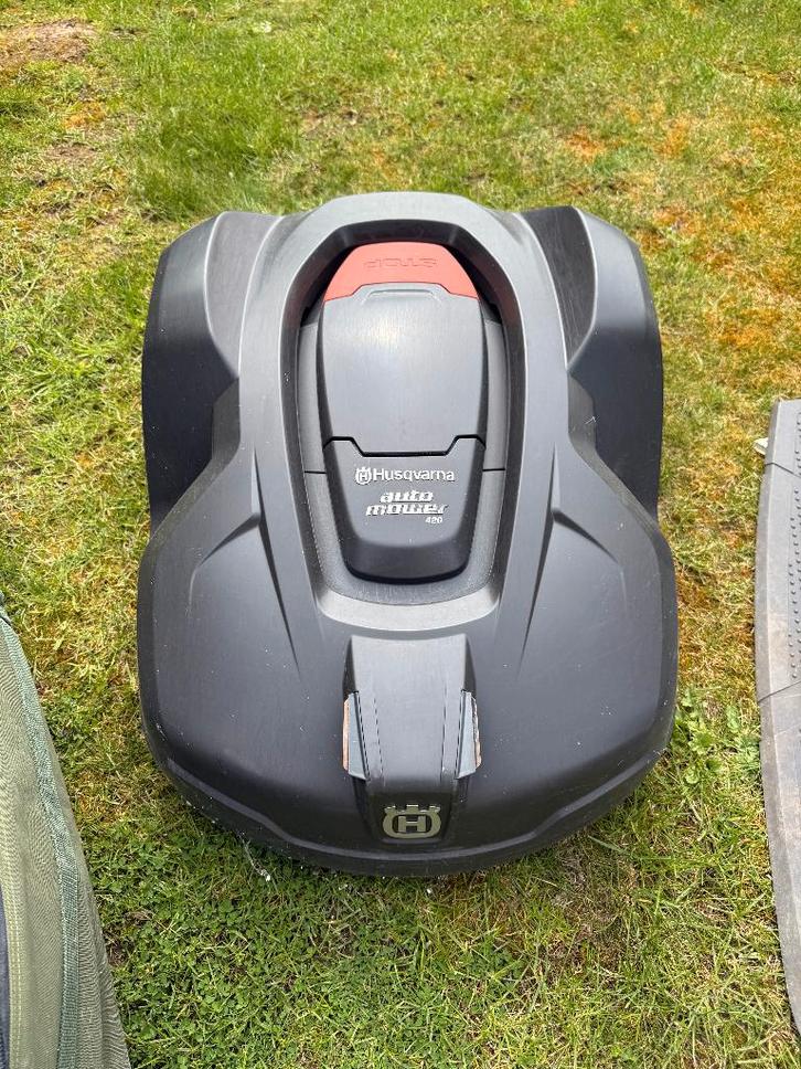 Husqvarna Automower 420, Jardin & Terrasse, Tondeuses robotisées, Comme neuf, 20 à 25 cm, Enlèvement