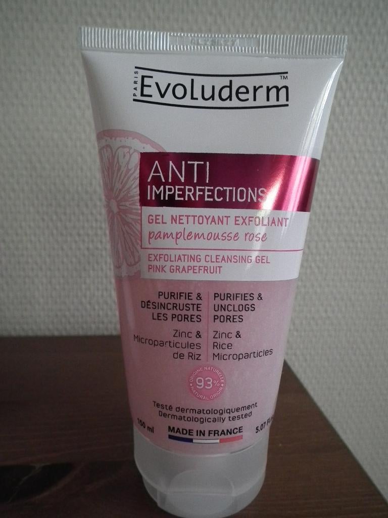 Gel nettoyant exfoliant anti imperfections (Evoluderm), Envoi, Comme neuf, Tout le visage, Nettoyage