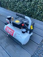 Compressor, Doe-het-zelf en Bouw, Compressors, Ophalen, Zo goed als nieuw