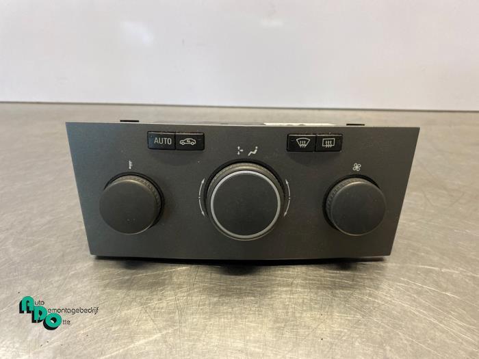 Panneau de commandes chauffage d'un Opel Zafira B (Zafira B, Autos : Pièces & Accessoires, Tableau de bord & Interrupteurs, Opel