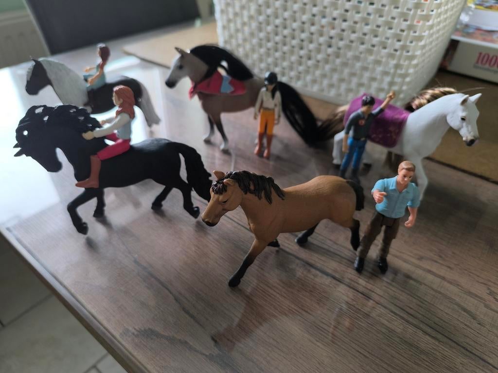 5 chevaux Schleich, Collections