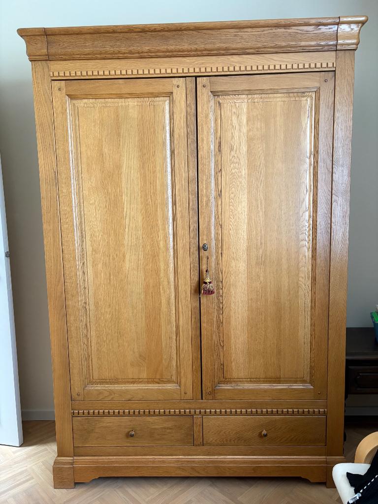 Eiken kast, 100 tot 150 cm, Eikenhout, Zo goed als nieuw, 150 tot 200 cm