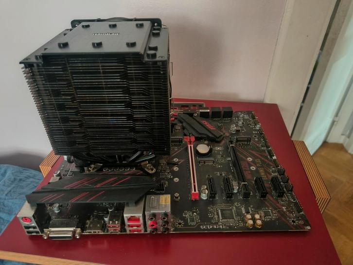 Kit carte mère + CPU + ventirad à donner, Computers en Software, Moederborden, Gebruikt, Intel, DDR4, Ophalen