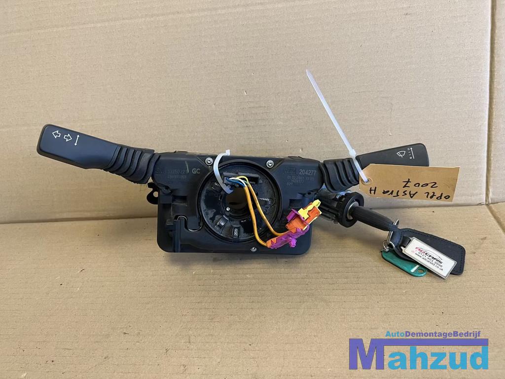 OPEL ASTRA H Knipperlicht ruitenwisser schakelaar contactslo, Autos : Pièces & Accessoires, Opel Automobile GmbH, Opel, Bahnhofsplatz 1
65423  Russelsheim am Main, DE