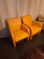 2 x orange lederen stoel met wieltjes en een rem(afneembaar), Huis en Inrichting, Ophalen, Twee, Overige kleuren, Zo goed als nieuw
