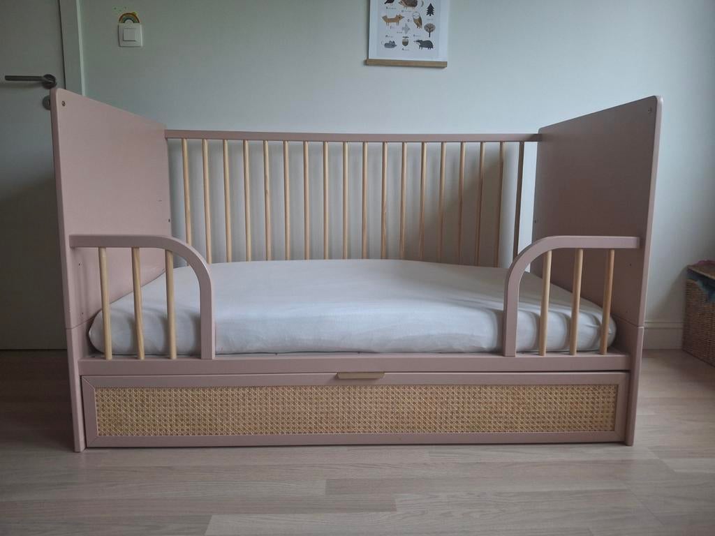 Beau lit bébé + matelas, Enfants & Bébés, Chambre d'enfant | Lits, 70 à 85 cm, Utilisé, 140 à 160 cm, Enlèvement