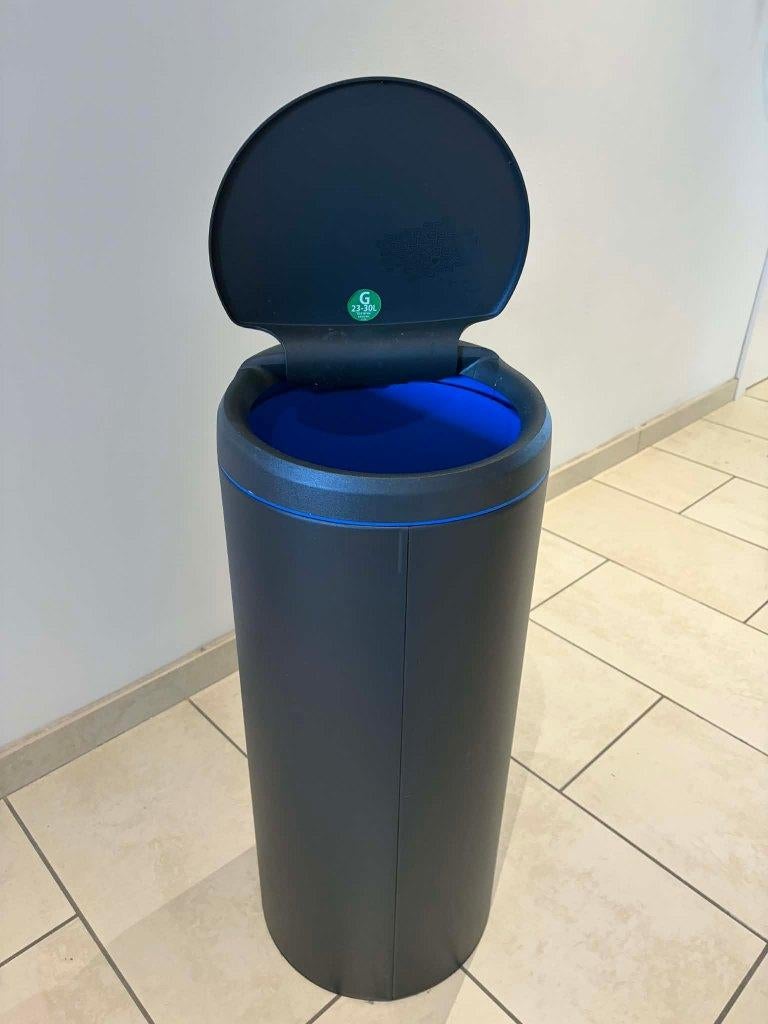 Poubelle Brabantia 30L, Maison & Meubles, 20 à 30 litres, Comme neuf, Synthétique, Enlèvement