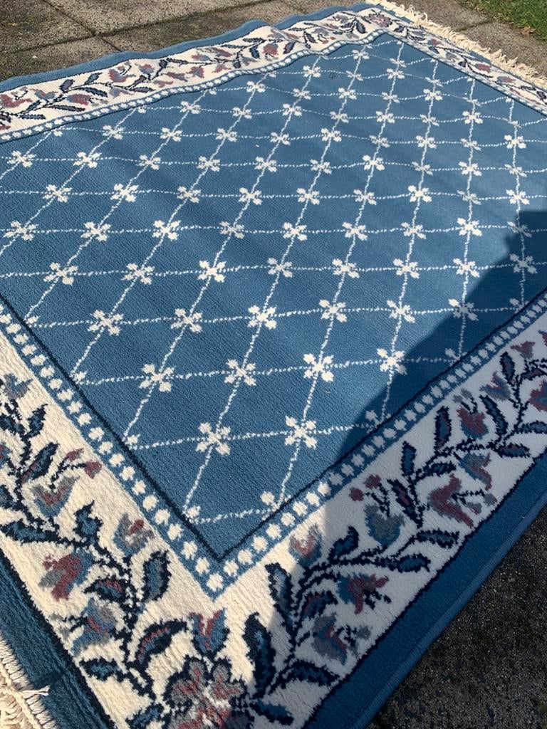 Blauw- beige tapijt . Nieuw. 1.20 op 1.66 m., Ophalen, 100 tot 150 cm, Blauw, Vintage