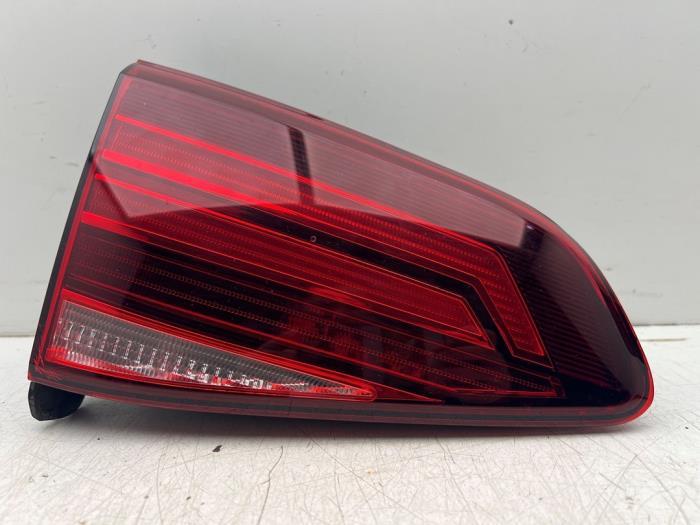 Achterlicht links van een Volkswagen Golf, Gebruikt, -, Volkswagen, -