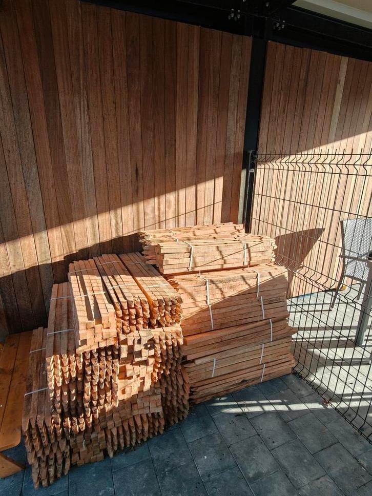 Piquets en bois dur, Jardin & Terrasse, Poteaux, Poutres & Planches, Bois dur, Enlèvement
