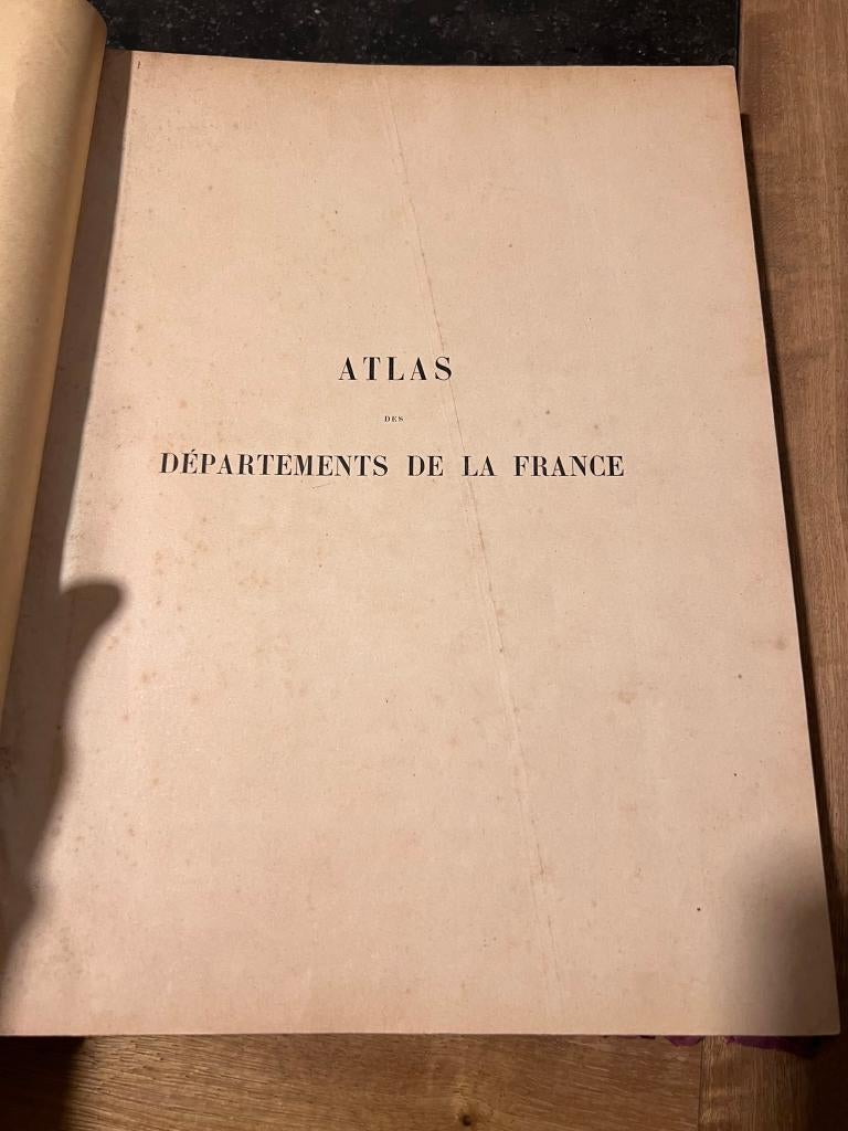 Antiek boek: Atlas des departement de la France, Antiek en Kunst, Antiek | Boeken en Manuscripten, Ophalen of Verzenden