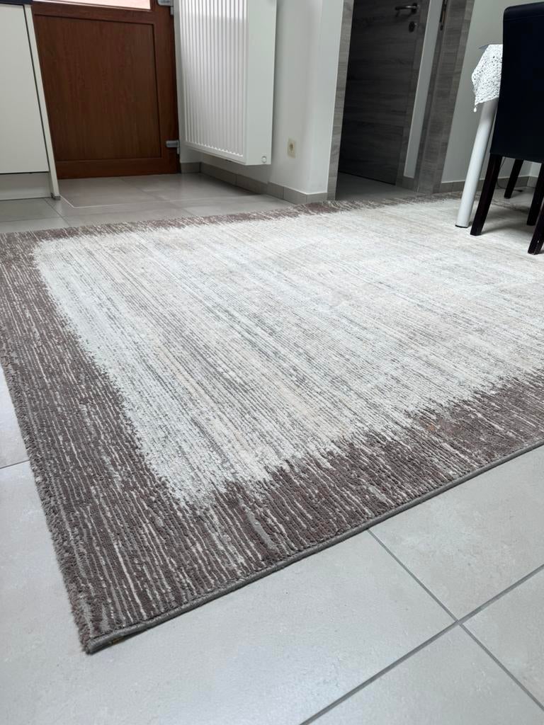 Vloerkleed tapijt, Huis en Inrichting, Stoffering | Vloerbedekking, Ophalen, Zo goed als nieuw, Crème, Tapijt