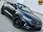Volkswagen T-Roc Cabrio 1.5 TSI R-Line Acc Navi Dealer onh, Auto's, Volkswagen, 4 cilinders, Cabriolet, Zwart, Bedrijf