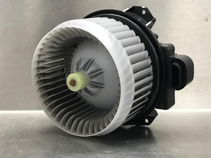 VENTILATEUR RADIATEUR MOTEUR Toyota Verso S, Autos : Pièces & Accessoires, Climatisation & Chauffage, Toyota, Utilisé