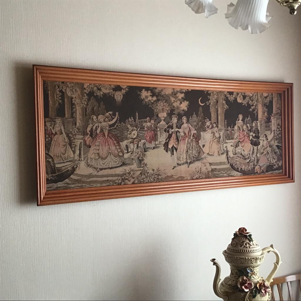 Wandtapijt in kader, Ophalen