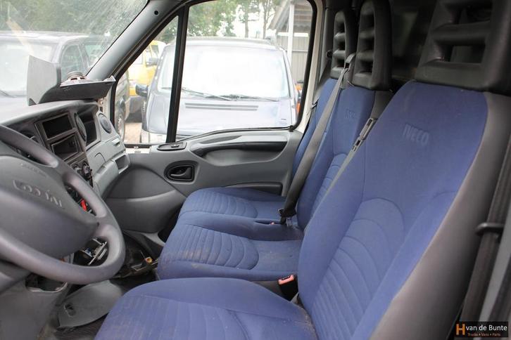 Iveco Daily Rechter Bank tweepersoons 2006-2012, Autos : Pièces & Accessoires, Habitacle & Garnissage, Autres marques automobiles