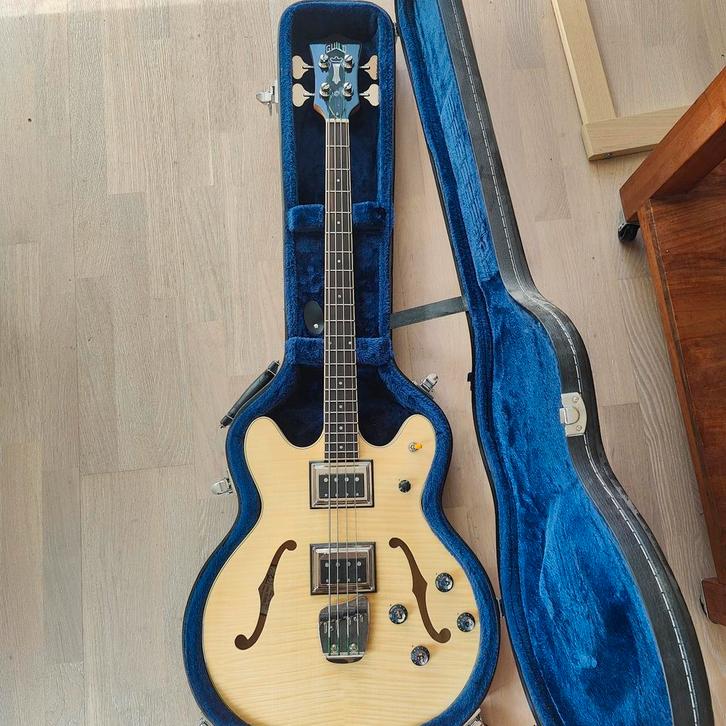 Guild Starfire II basgitaar, Musique & Instruments, Instruments à corde | Guitares | Basses, Enlèvement