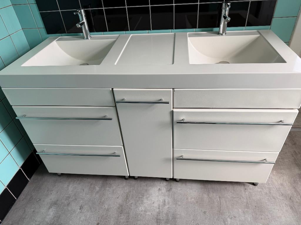 Dubbel wastafelmeubel, Ophalen, Gebruikt, 100 tot 150 cm, Minder dan 100 cm