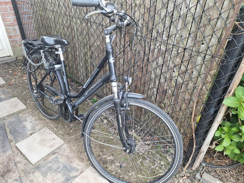 Op te maken damesfiets Oxford, Ophalen