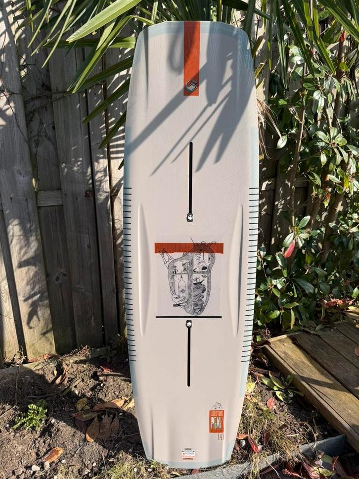 Liquid Force Peak 141 – Wakeboard, Watersport en Boten, Wakeboarden, Gebruikt, Board, Ophalen