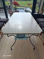 Table en pierre, 150 à 200 cm, Cinq personnes ou plus, Enlèvement, Utilisé