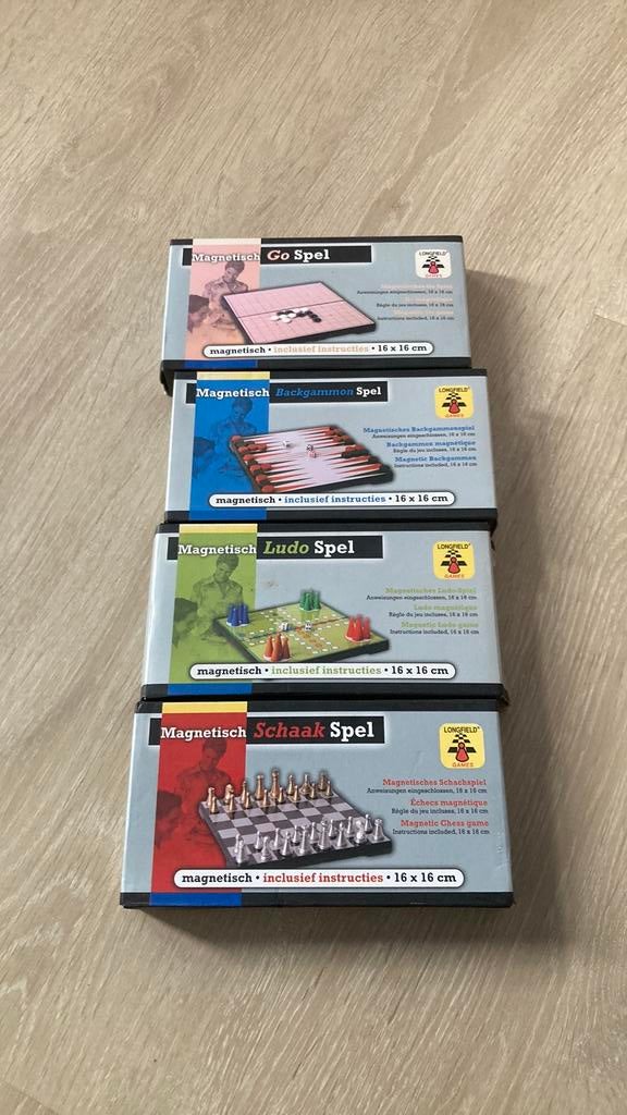 Magnetische reisspellen - gezelschapspellen, Ophalen, Zo goed als nieuw, Reisspel