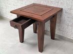Petite table d'appoint en bois (qualité lourd!), Maison & Meubles, 55 à 75 cm, Enlèvement, Utilisé, Bois