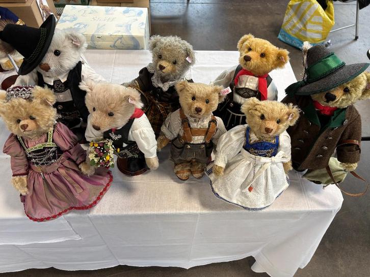 Steiff - Fête de mariage (8 ours), Collections, Ours & Peluches, Comme neuf, Ours en tissus, Steiff, Enlèvement ou Envoi
