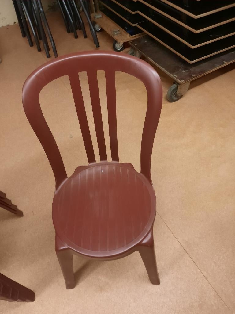 Te koop bistrotstoelen uit kunsthars, stapelbaar, Ophalen, Zo goed als nieuw, Kunststof, Stapelbaar