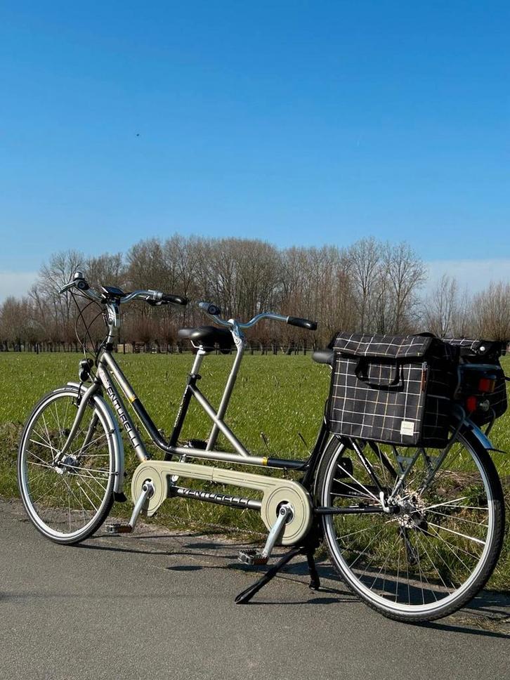 Elektrische tandem Venturelli in nieuwstaat, Fietsen en Brommers, Fietsen | Tandems, Ophalen