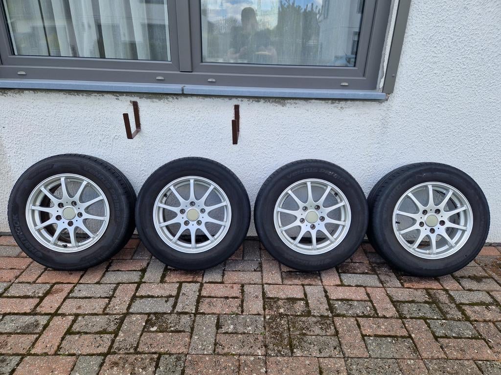 4 JANTES VOLKSWAGEN GOLF5  + 4 PNEUS NEUFS 195/65/15., Autos : Pièces & Accessoires, Pneus & Jantes, Neuf, 15 pouces, Véhicule de tourisme